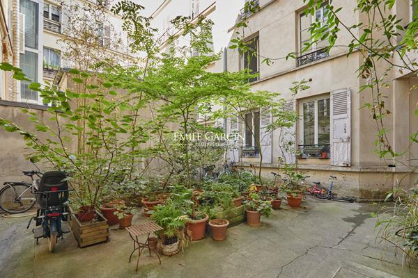 À VENDRE - Appartement - Paris - 75009 - Martyrs - Trudaine - 5 pièces - 3 chambres - 116,93 m2