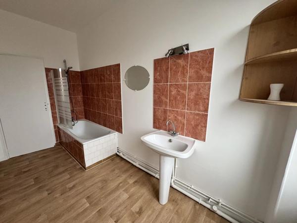 Location Appartement 2 pièces 40 m2 à Saint-Quentin