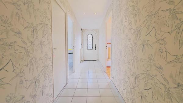 Quimper (Frugy) – Maison rénovée 165 m² habitable, avec studio indépendant, quartier résidentiel proche universités et commerces, fort potentiel locatif