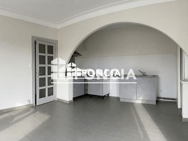 Location Appartement 3 pièces 63.1 m² - 15 AVENUE DU GENERAL LARROQUE Dieupentale 82170