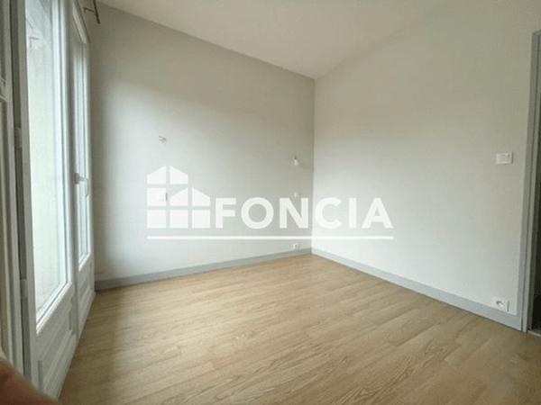 Location Appartement 3 pièces 63.1 m² - 15 AVENUE DU GENERAL LARROQUE Dieupentale 82170