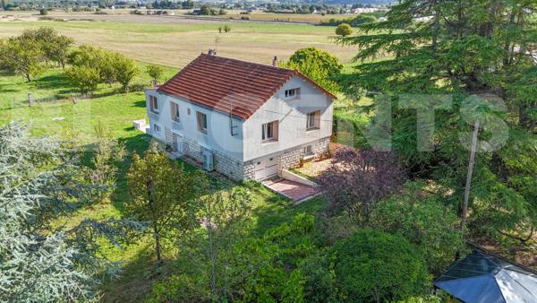 Maison familiale avec terrain arboré et verger - Châtellerault