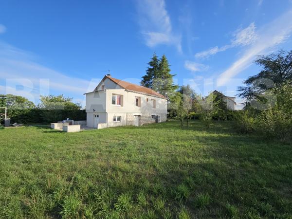 Maison familiale avec terrain arboré et verger - Châtellerault