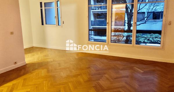 Location Appartement 2 pièces 47.61 m² - Paris 75016