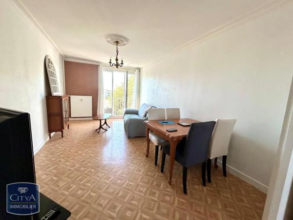 Appartement à louer 3 pièces 61.01m² La Flèche (72200)
