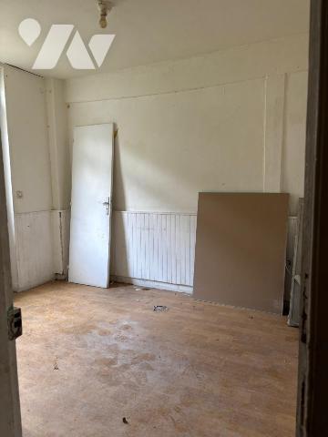 Maison de ville à rénover 