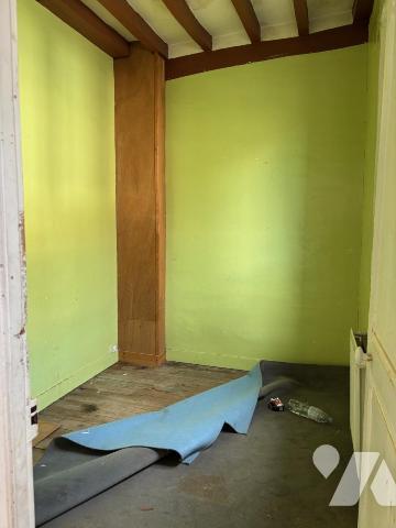 Maison de ville à rénover 