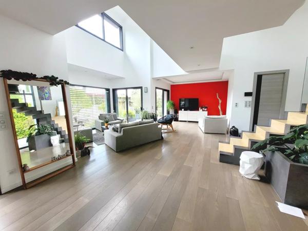 Vente Maison 9 pièces 221 m2 à Clamart