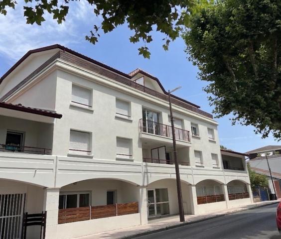 Appartement 3 pièces 56 m2 - 2 chambres - Centre ville d'Andernos - Proche bassin -