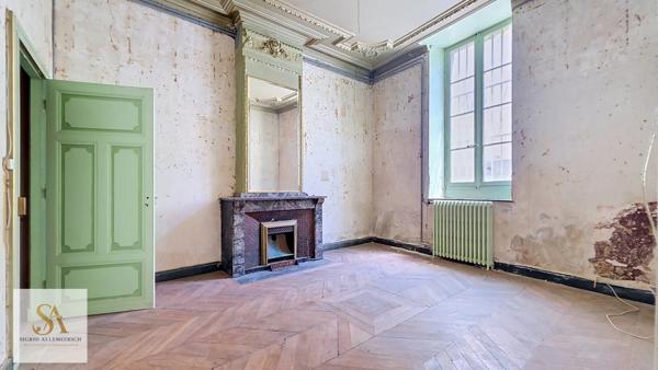 Immeuble de caractère avec jardin – Plus de 750 m² habitables au cœur de Limoux