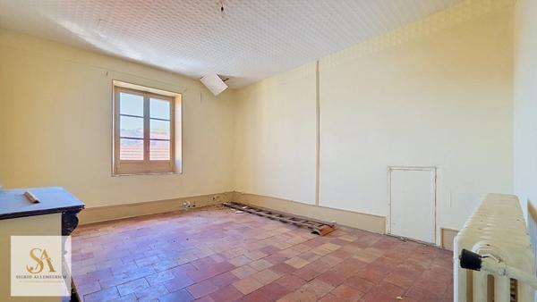 Immeuble de caractère avec jardin – Plus de 750 m² habitables au cœur de Limoux