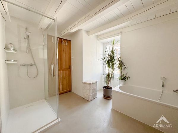 Collonges (01550) Maison 6 Pièces 200 m2