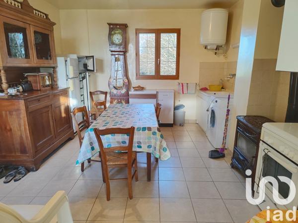 Maison rustique 2 pièces de 52 m² à Confolens (16500)