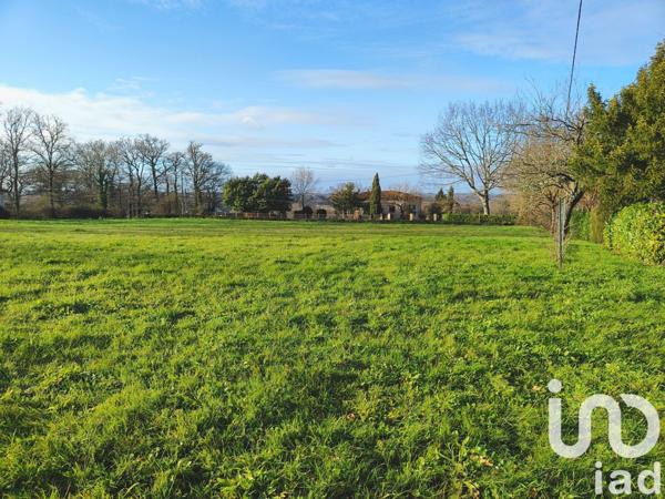 Maison rustique 2 pièces de 52 m² à Confolens (16500)