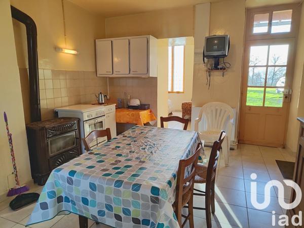 Maison rustique 2 pièces de 52 m² à Confolens (16500)