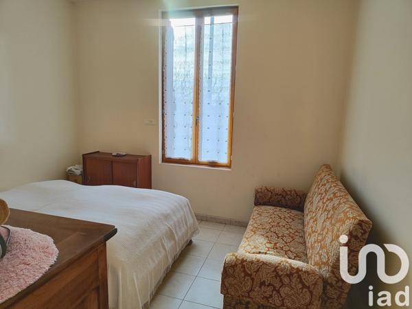 Maison rustique 2 pièces de 52 m² à Confolens (16500)