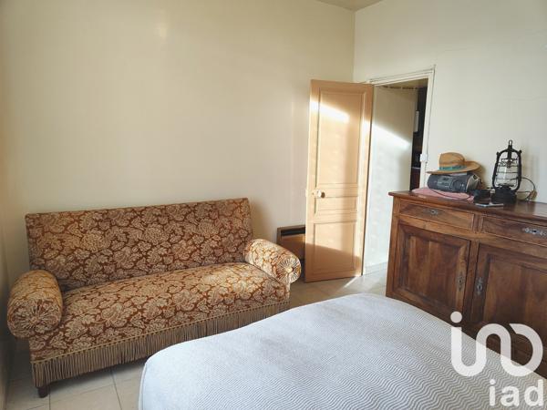 Maison rustique 2 pièces de 52 m² à Confolens (16500)