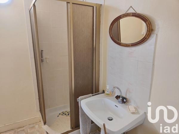 Maison rustique 2 pièces de 52 m² à Confolens (16500)