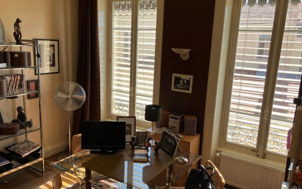 Appartement à vendre    2 pièces • 63 m2 Lyon 5