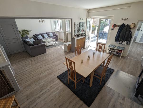 Maison
         8 pièces
        - 185 m² 649 000 € *