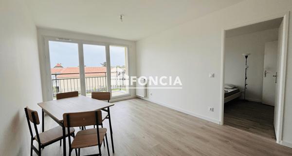 Location Appartement meublé 2 pièces 40 m² - Montigny-lès-cormeilles 95370