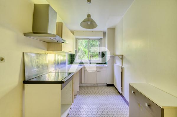 Sèvres Rive Gauche - Appartement avec jardin €465 000 ** - Référence 573-S