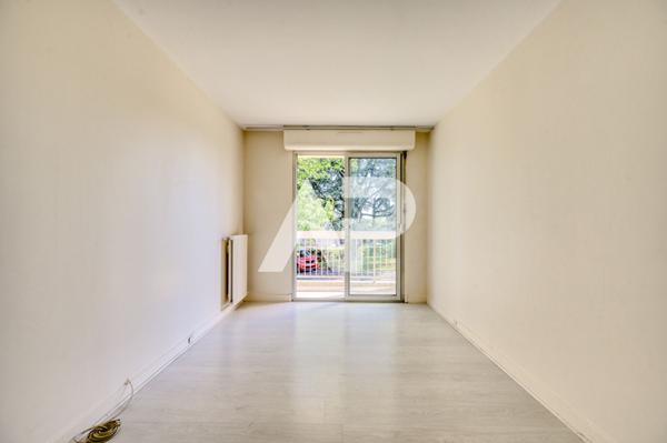 Sèvres Rive Gauche - Appartement avec jardin €465 000 ** - Référence 573-S