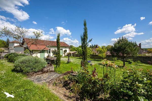 Maison 231 440 € Nontron 10 p 189 m² DPE D