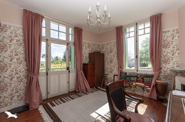 Maison 231 440 € Nontron 10 p 189 m² DPE D
