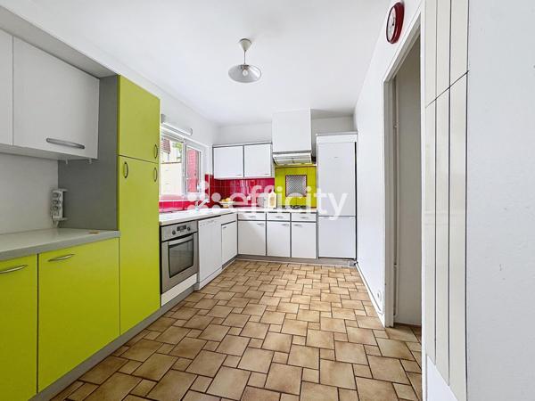 Maison
         6 pièces
        - 110 m² Exclusivité 545 000 € *