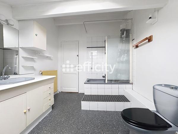 Maison
         6 pièces
        - 110 m² Exclusivité 545 000 € *