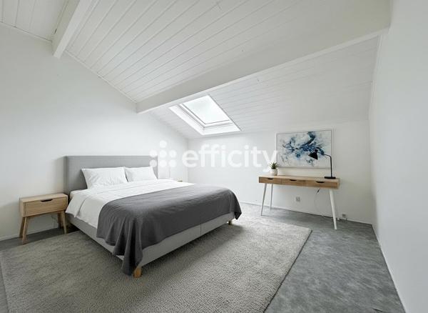 Maison
         6 pièces
        - 110 m² Exclusivité 545 000 € *