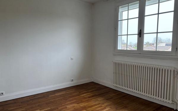 Maison à vendre    4 pièces •  Saint-Junien