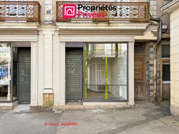 Chateaubriant - Espace de commerce/bureau/réserves, 3 pièce(s) 45 m2