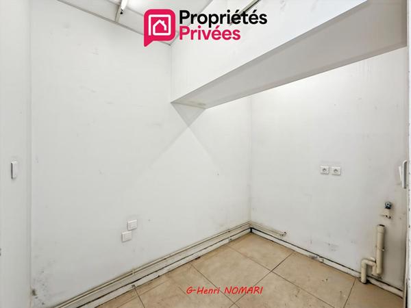 Chateaubriant - Espace de commerce/bureau/réserves, 3 pièce(s) 45 m2