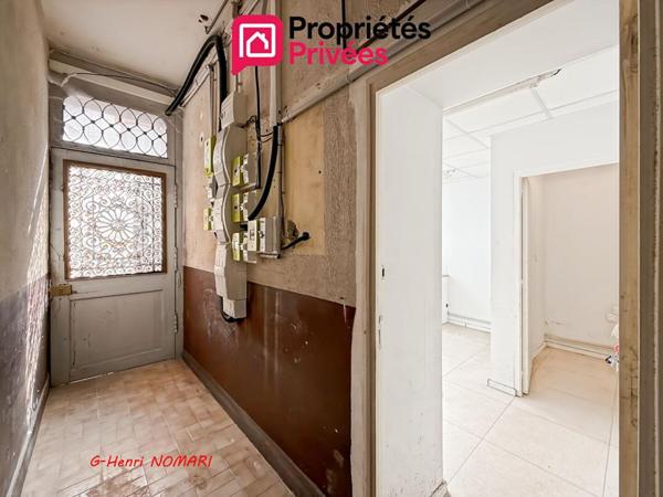 Chateaubriant - Espace de commerce/bureau/réserves, 3 pièce(s) 45 m2