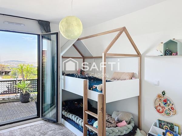 Appartement 4 pièces avec terrasses – Dernier étage – DPE C – Faibles charges