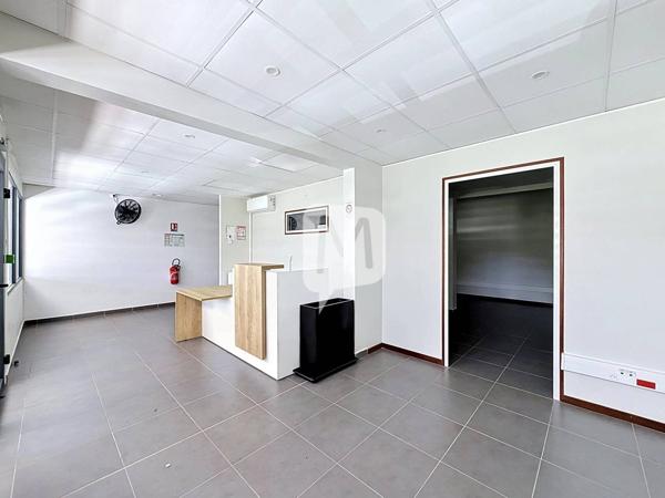 DPT GUYANE, à louer CAYENNE Local/bureau de 178 m2 au 1er étage