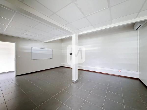 DPT GUYANE, à louer CAYENNE Local/bureau de 178 m2 au 1er étage