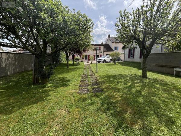 Maison à vendre à Genlis en Côte-d'Or (21110), ref : 21012-213