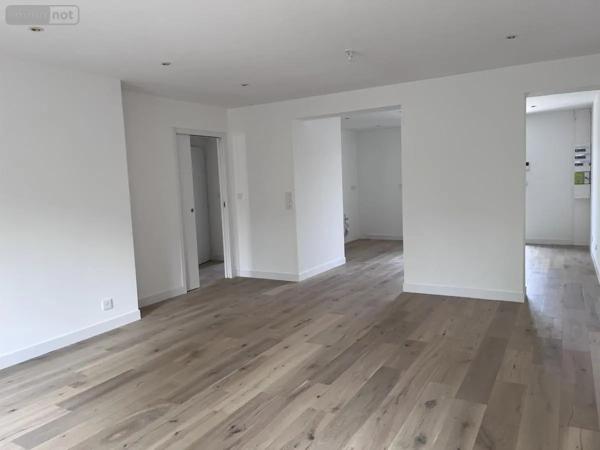 Achat - Appartement Angers 49000 3 pièces 77 m 2 306 m 2