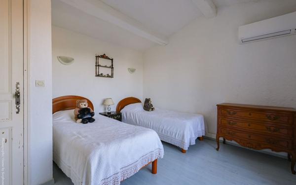 Maison à vendre    5 pièces •  Sanary-sur-Mer