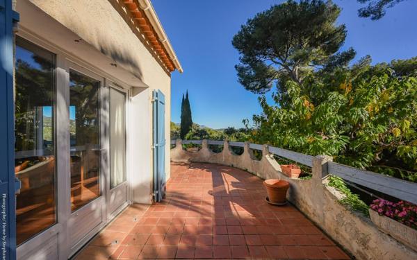 Maison à vendre    5 pièces •  Sanary-sur-Mer