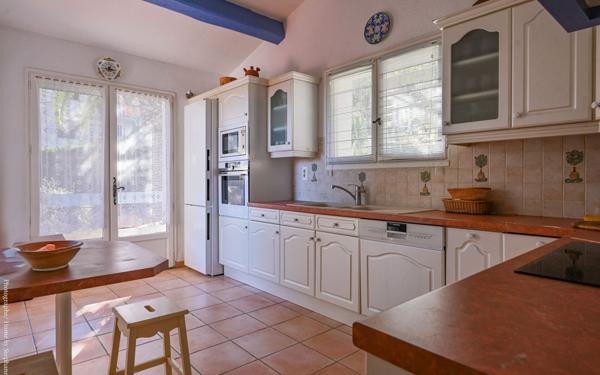Maison à vendre    5 pièces •  Sanary-sur-Mer