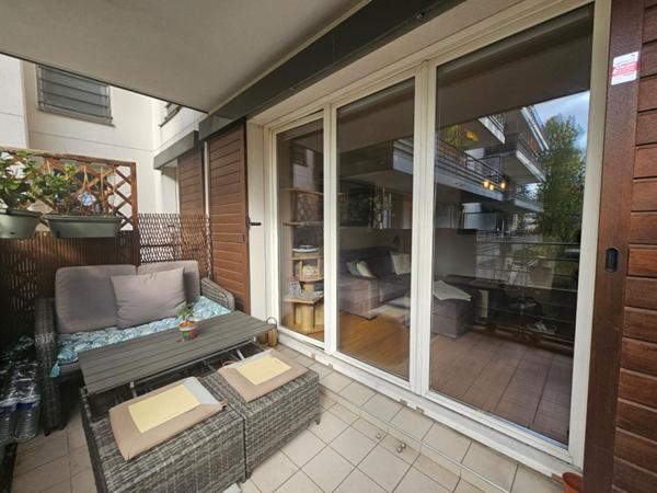 Appartement Courbevoie 3 pièce(s) 63 m2