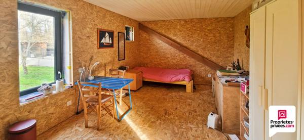 Grand séchoir à tabac à finir de rénover- surface totale de 248 m2