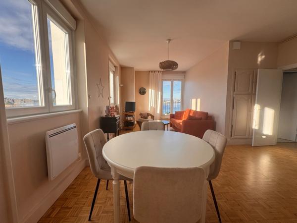 Exceptionnel. Appartement 1 chambre pieds dans l'eau Loctudy
