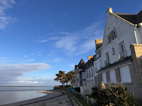 Exceptionnel. Appartement 1 chambre pieds dans l'eau Loctudy