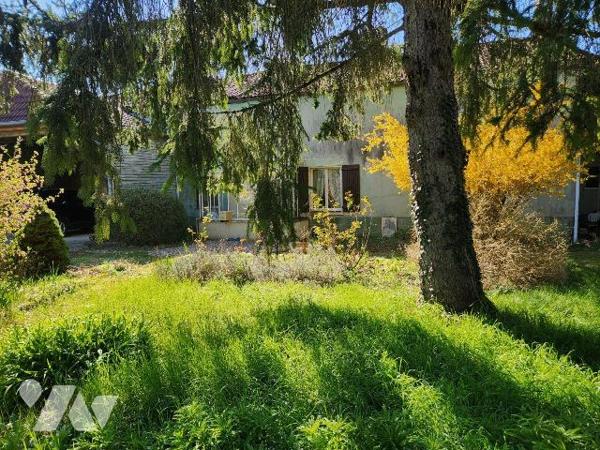 À vendre à Champignol-lez-Mondeville, charmant village situé à seulement 15 km de Bar-sur-Aube ...