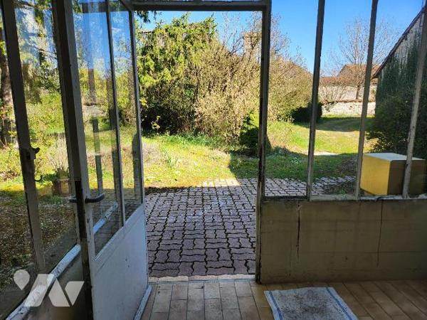 À vendre à Champignol-lez-Mondeville, charmant village situé à seulement 15 km de Bar-sur-Aube ...